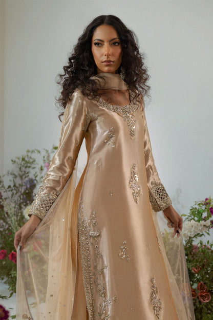 Annus Abrar | Melia Luxe Formals | Solene