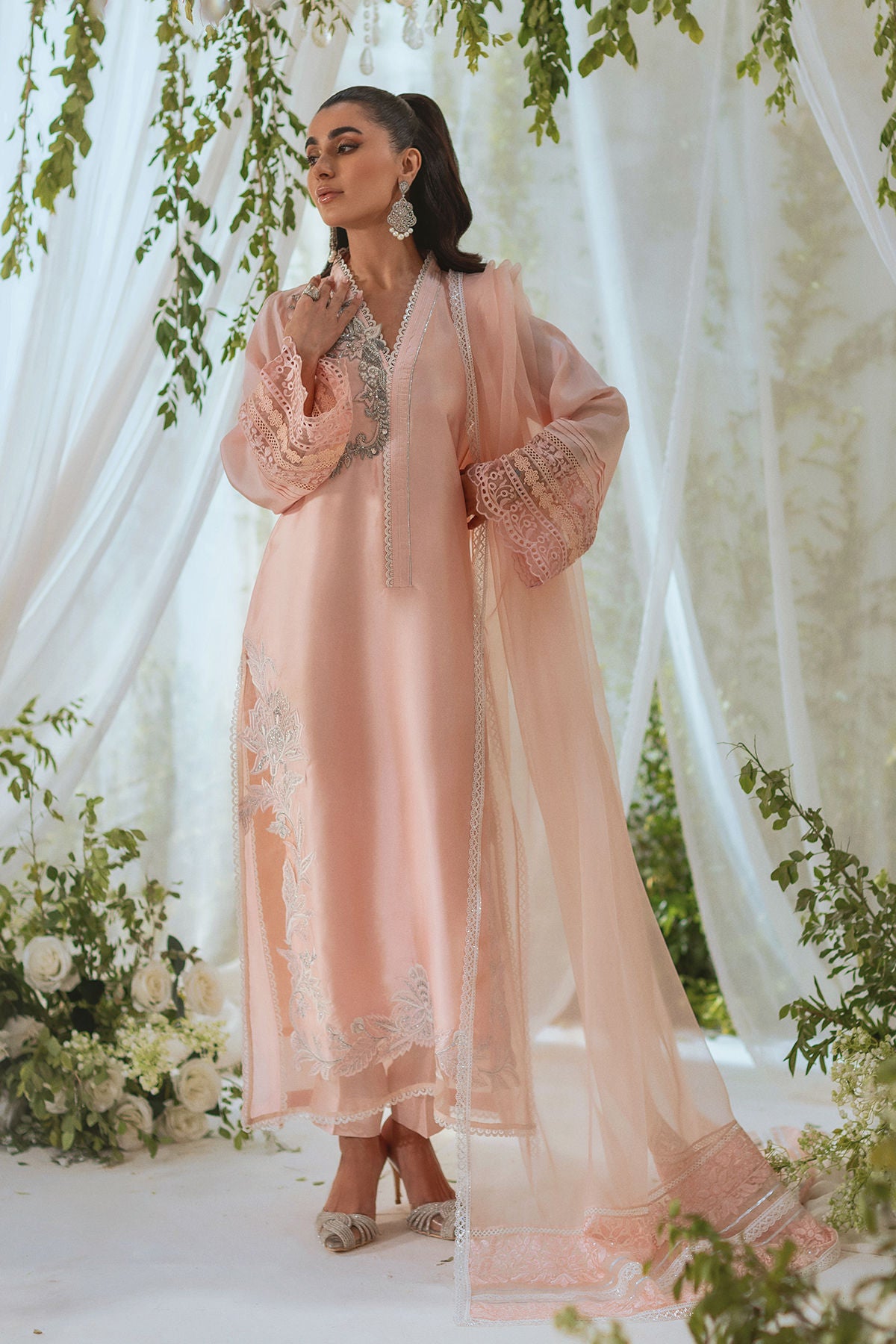 Annus Abrar | Lumi Eid Edit | Nayimah (Shirt and Pants)