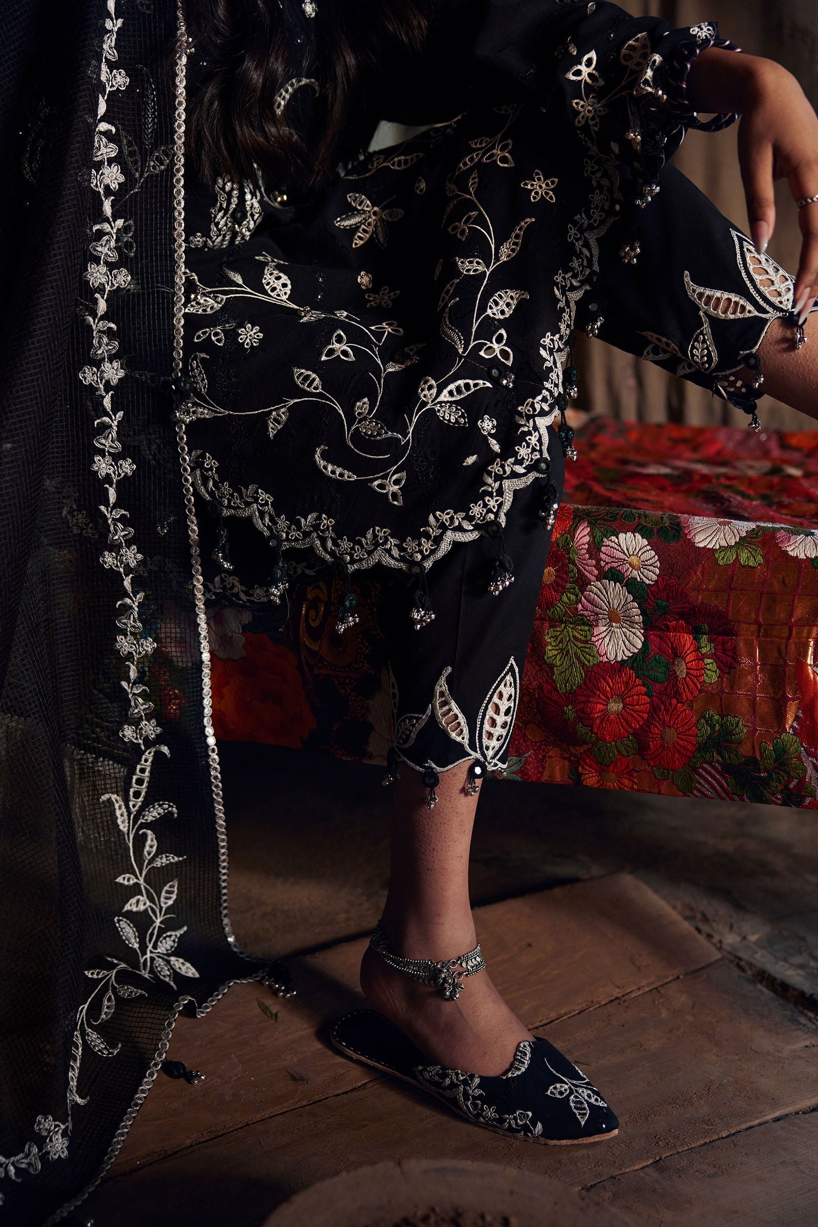 Zaha | Lawn 26 | MEI 梅 (ZL26-05 B)