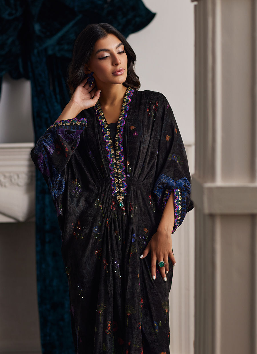 Farah Talib Aziz | Velvets The After Party | DIMA VELVET KAFTAN