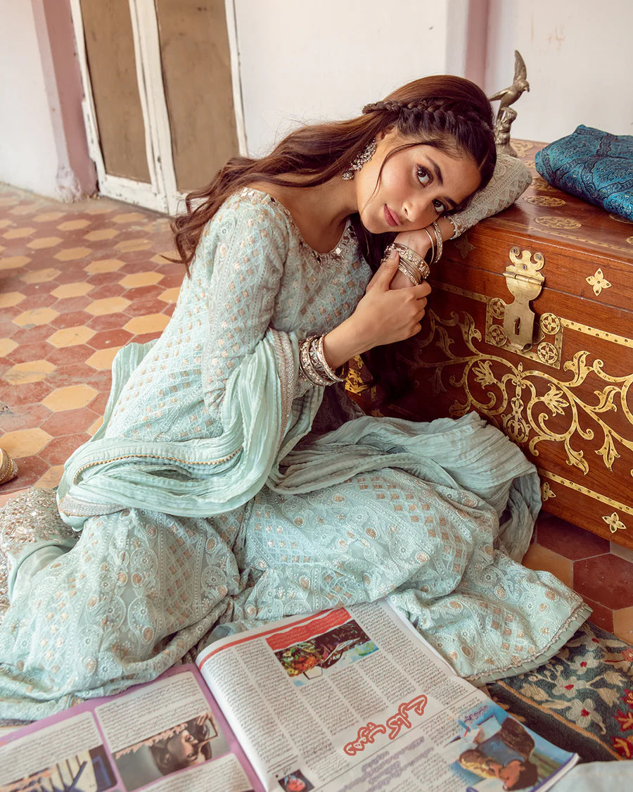 Faiza Saqlain | Dhoop Kinaray | NAAZ
