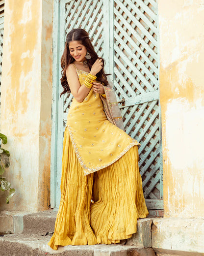 Faiza Saqlain | Dhoop Kinaray | FARA