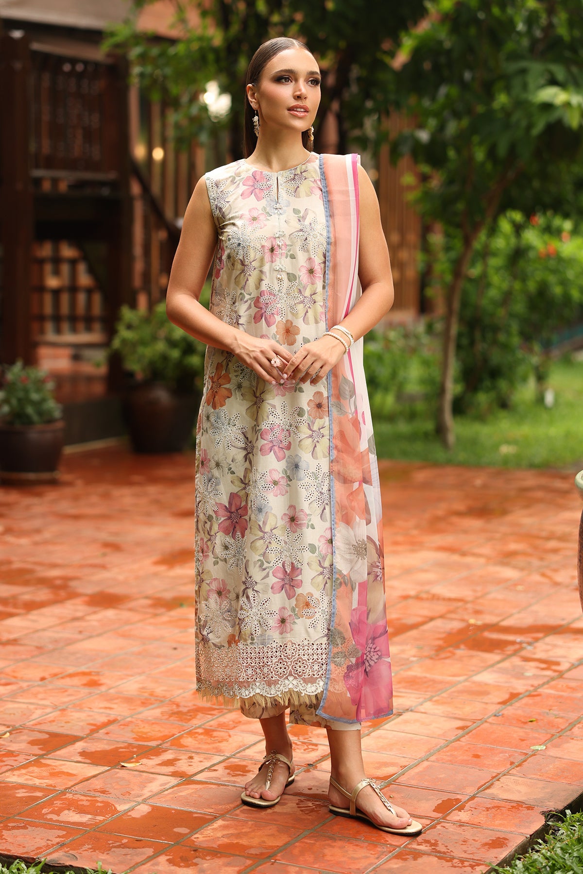 Baroque | Embroidered Lawn | SF-4246