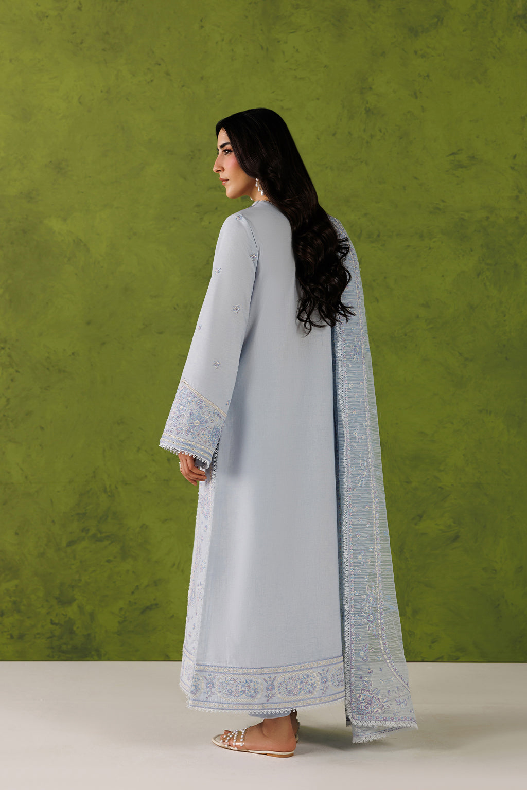 Emaan Adeel | Elevated Essentials '26 | URBAN MUSE - P0127