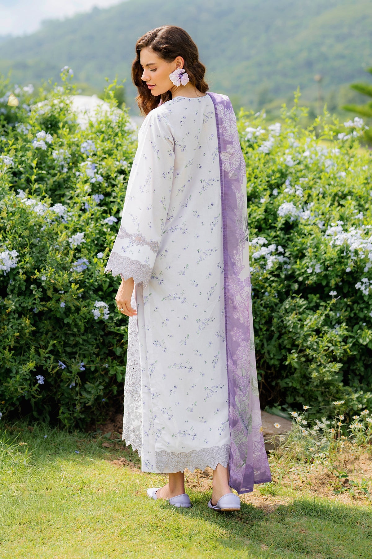 Baroque | Embroidered Lawn | SF-4211