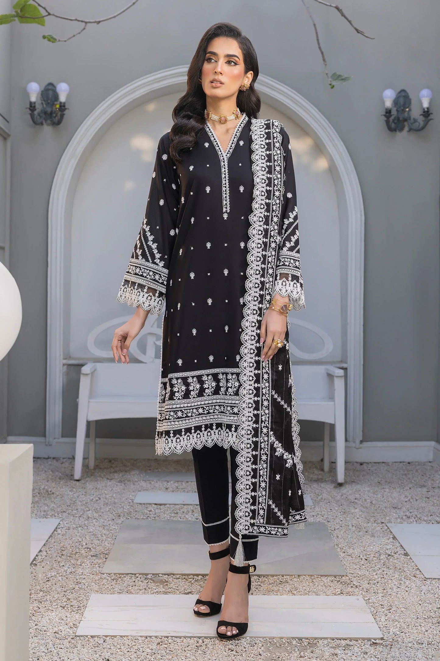 LSM | Embroidered Collection | 01 - House Of Anaya
