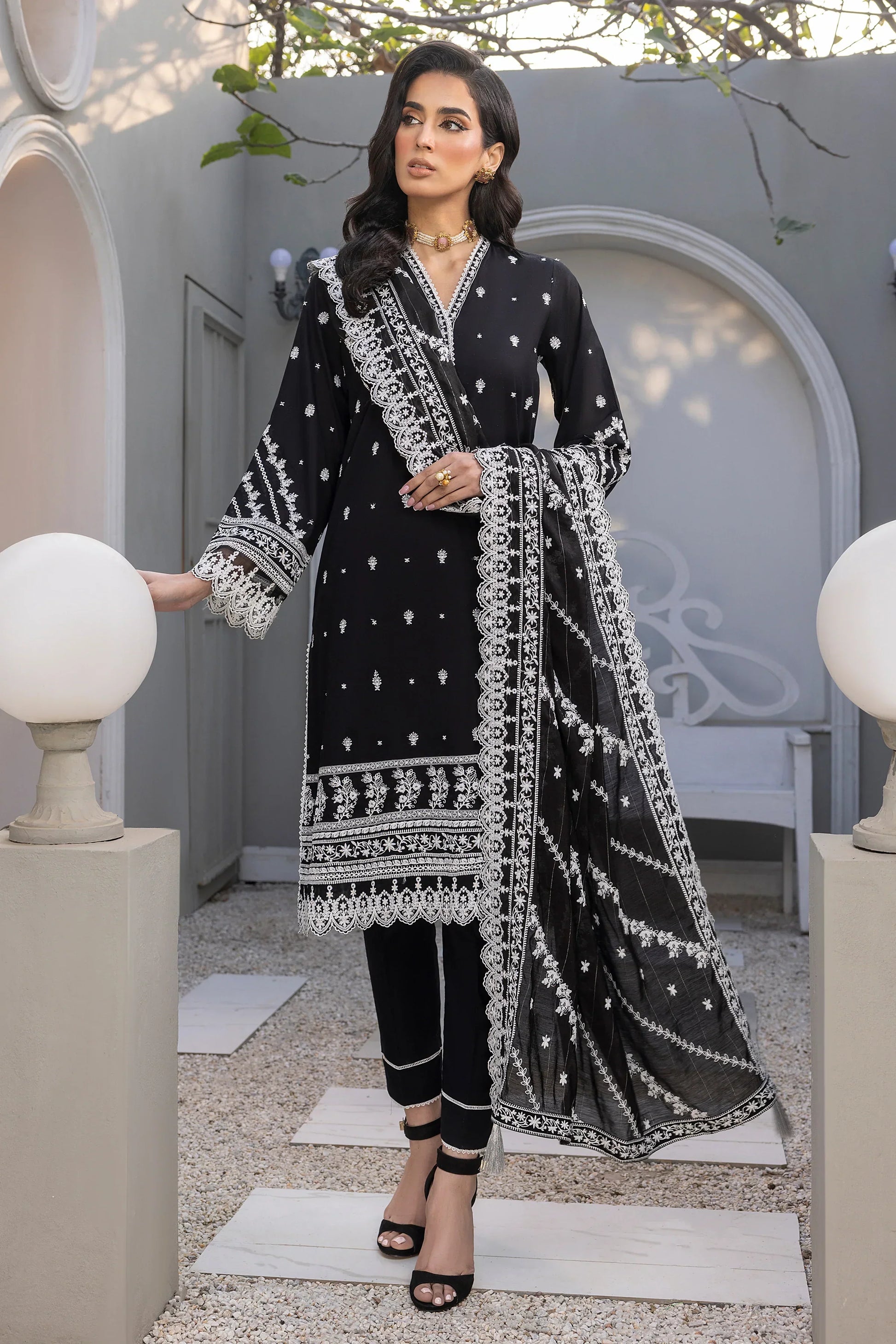 LSM | Embroidered Collection | 01 - House Of Anaya