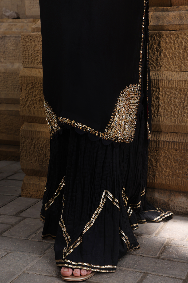Mona Imran | Dilzaib Formals | Janan - House Of Anaya