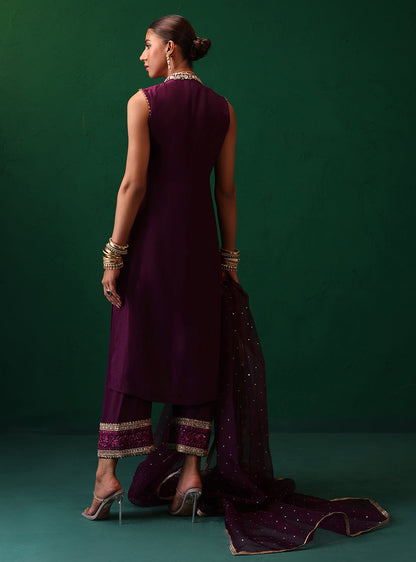 Zainab Chottani | Semi Formals | AMYRA
