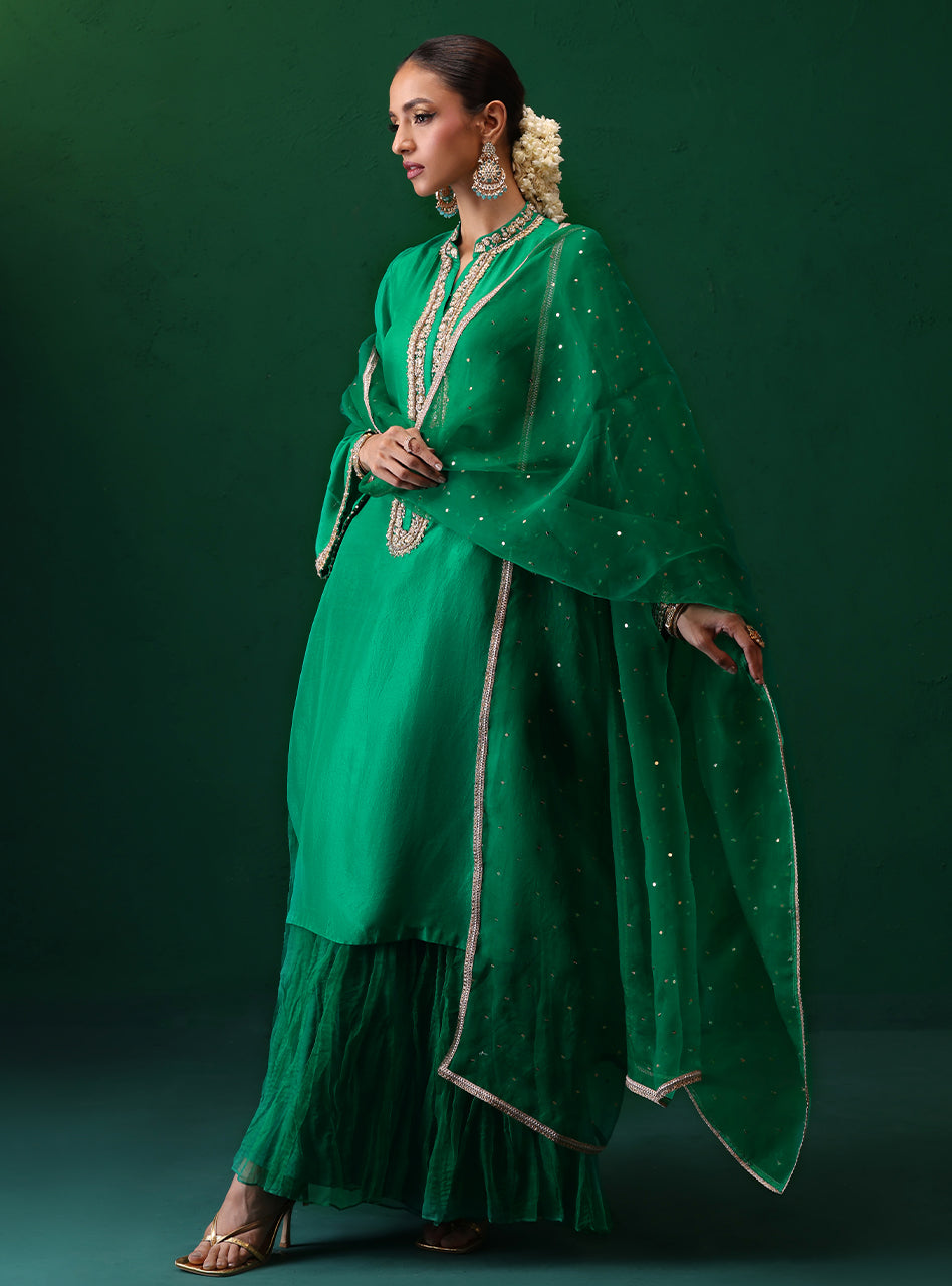 Zainab Chottani | Semi Formals | SHANARA