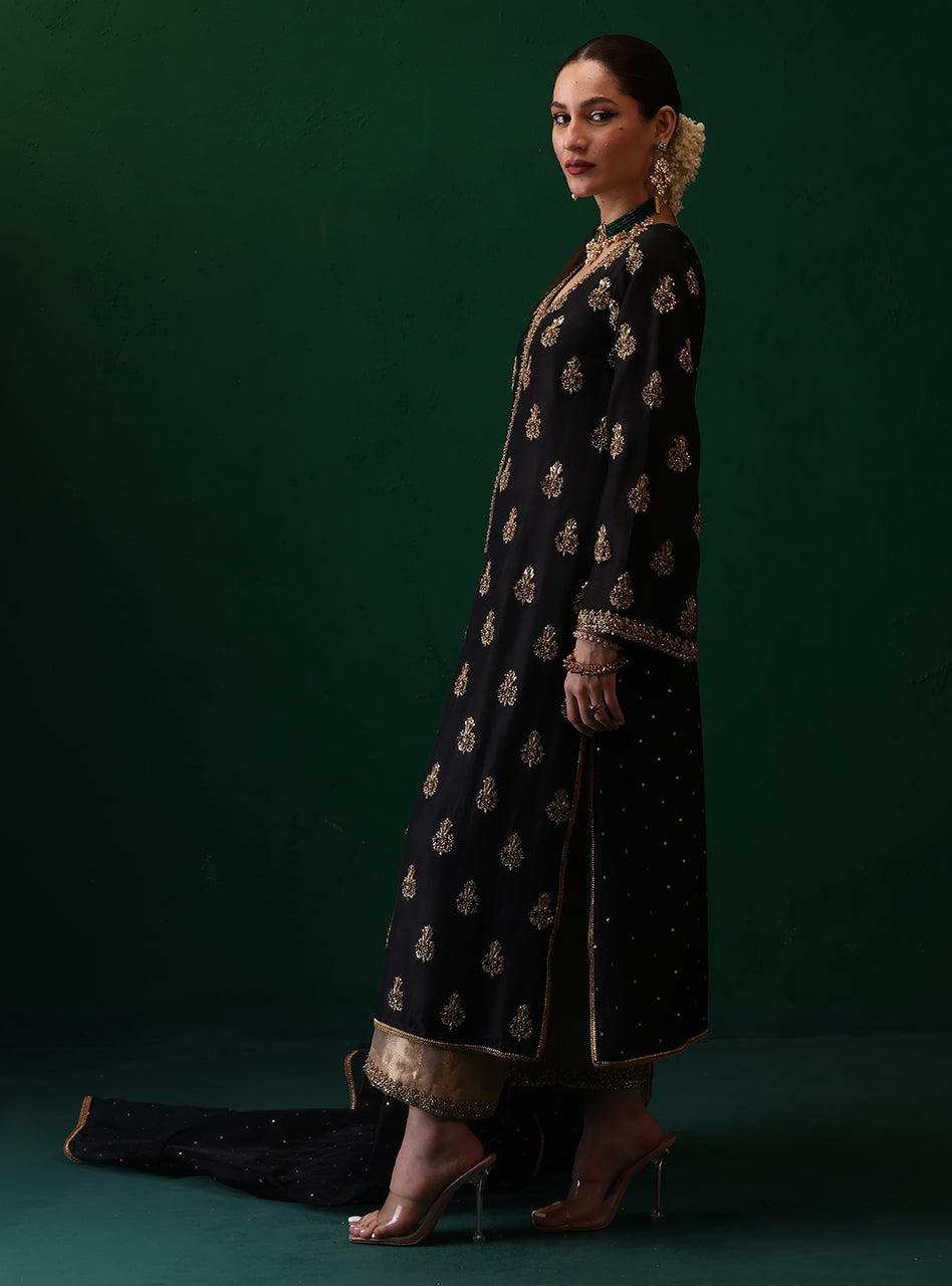 Zainab Chottani | Semi Formals | SHEHNAAZ