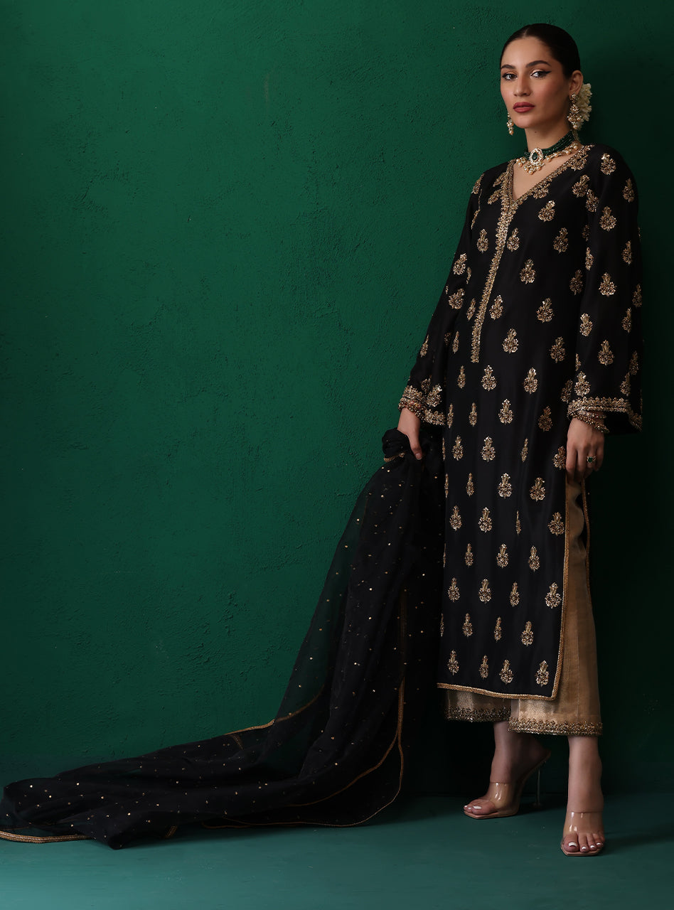 Zainab Chottani | Semi Formals | SHEHNAAZ