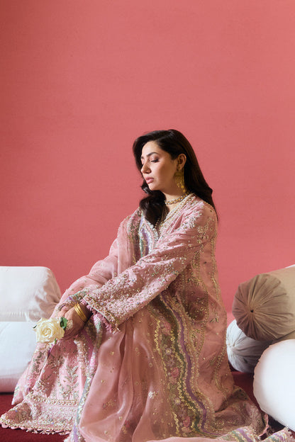 Suffuse | Freeshia Wedding Formals | ISRANA