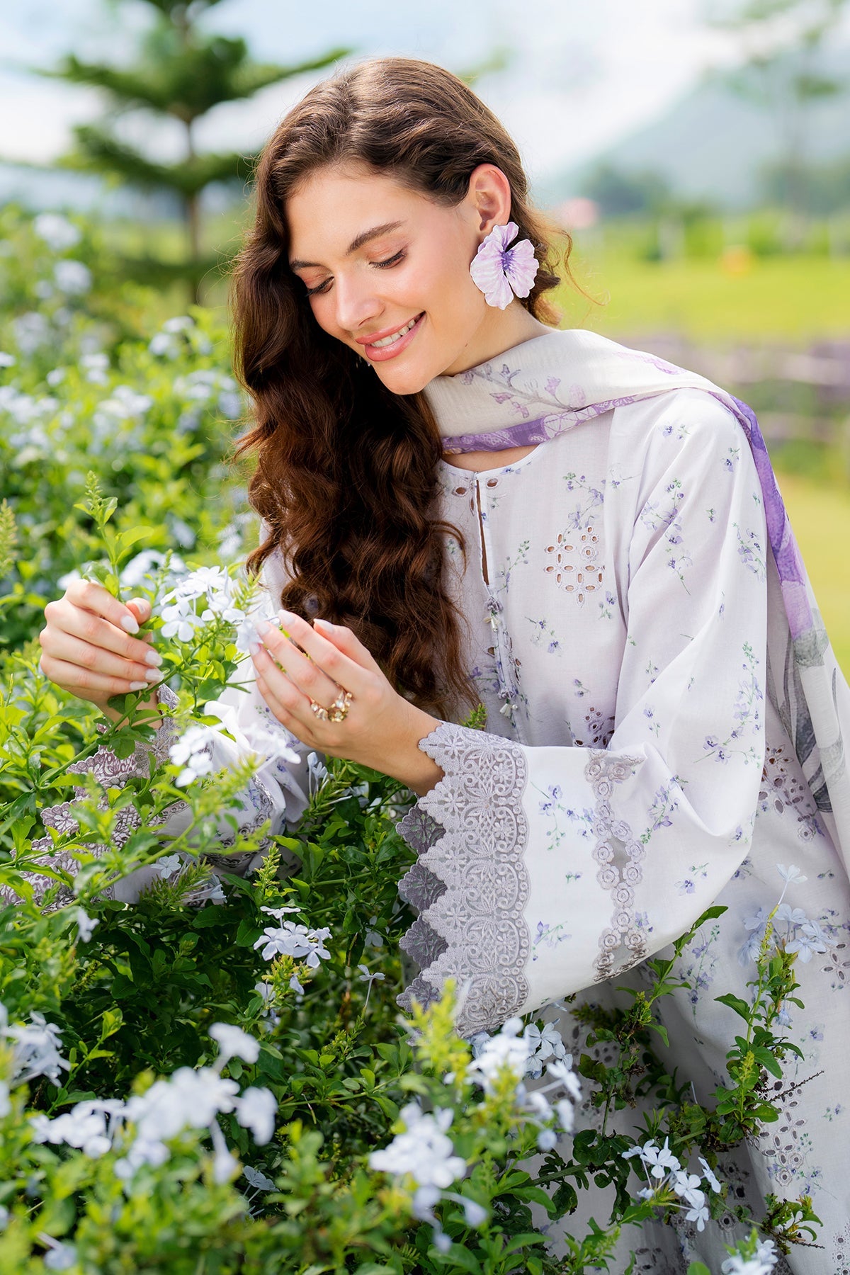 Baroque | Embroidered Lawn | SF-4211
