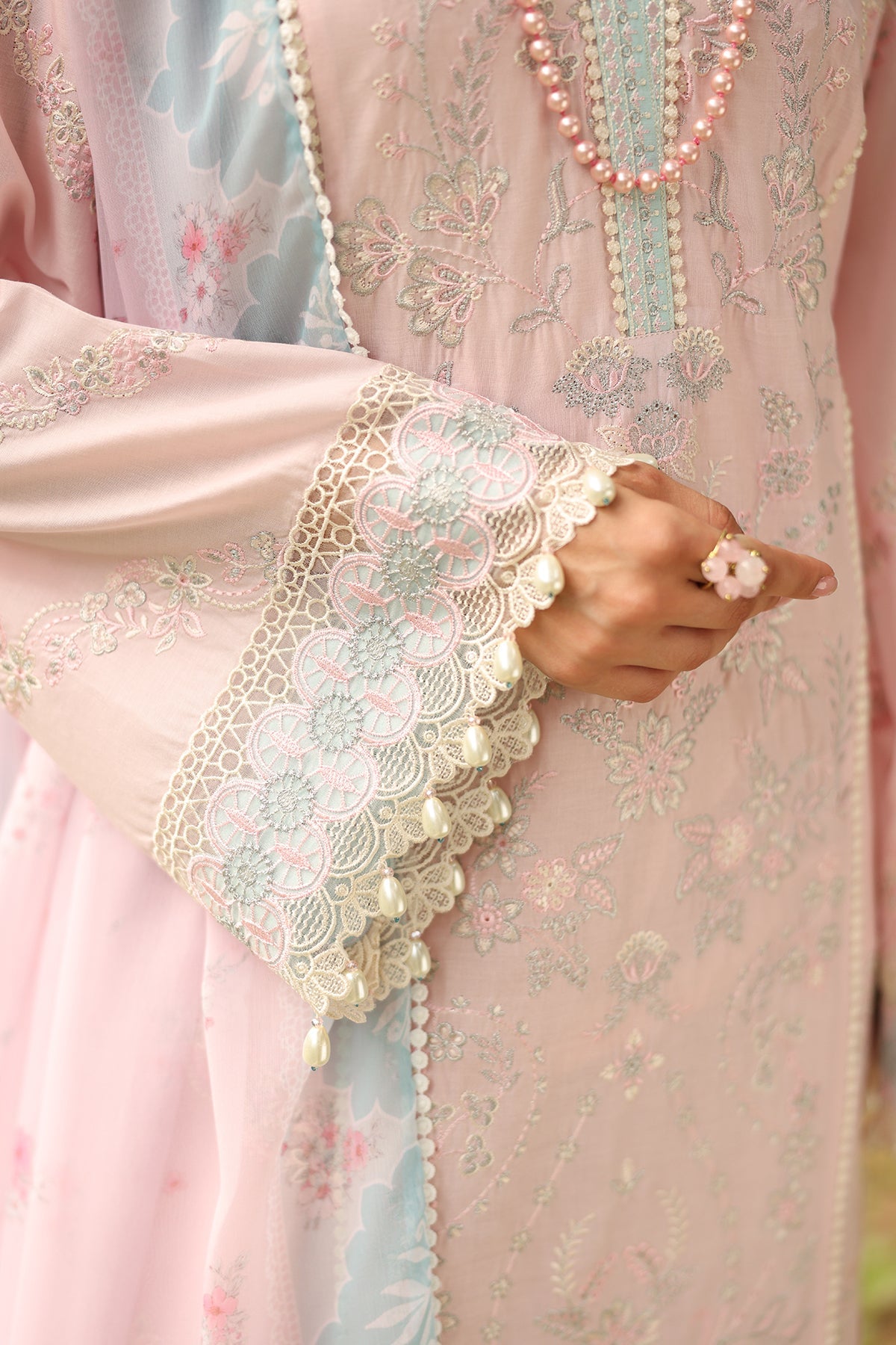 Baroque | Embroidered Lawn | SF-4260