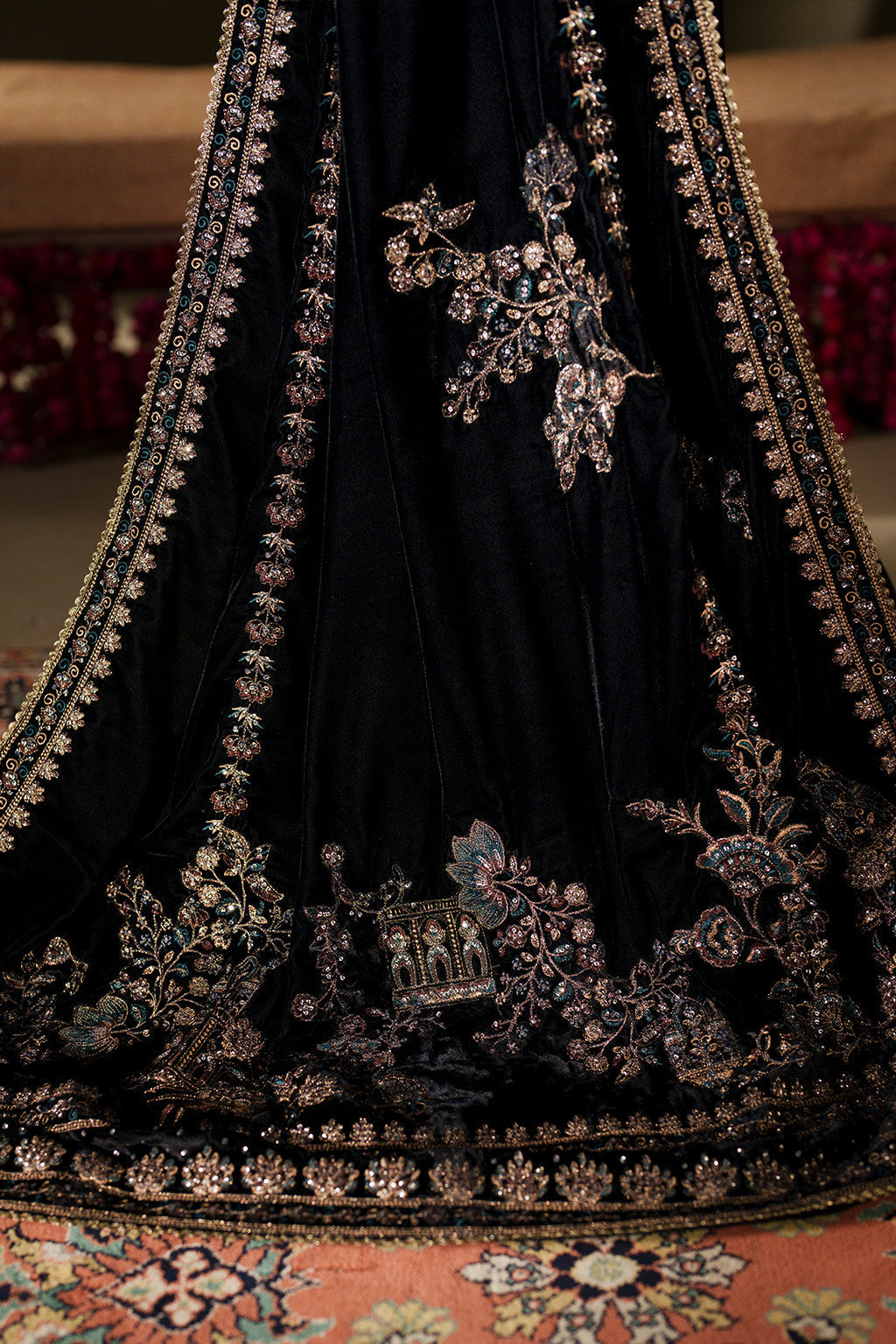 Iznik | Velvet 25 | IV-72 Embroidered Velvet