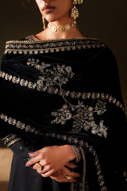 Iznik | Velvet 25 | IV-72 Embroidered Velvet