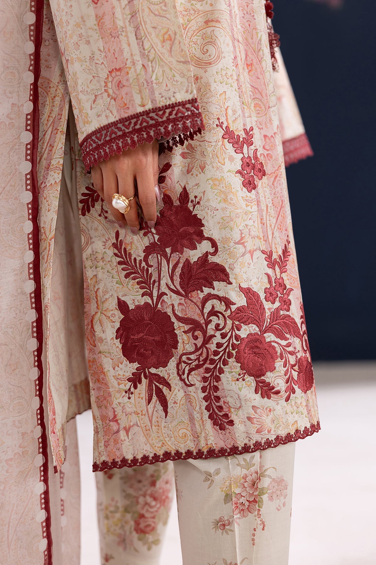 Baroque | Embroidered Lawn | SF-4457