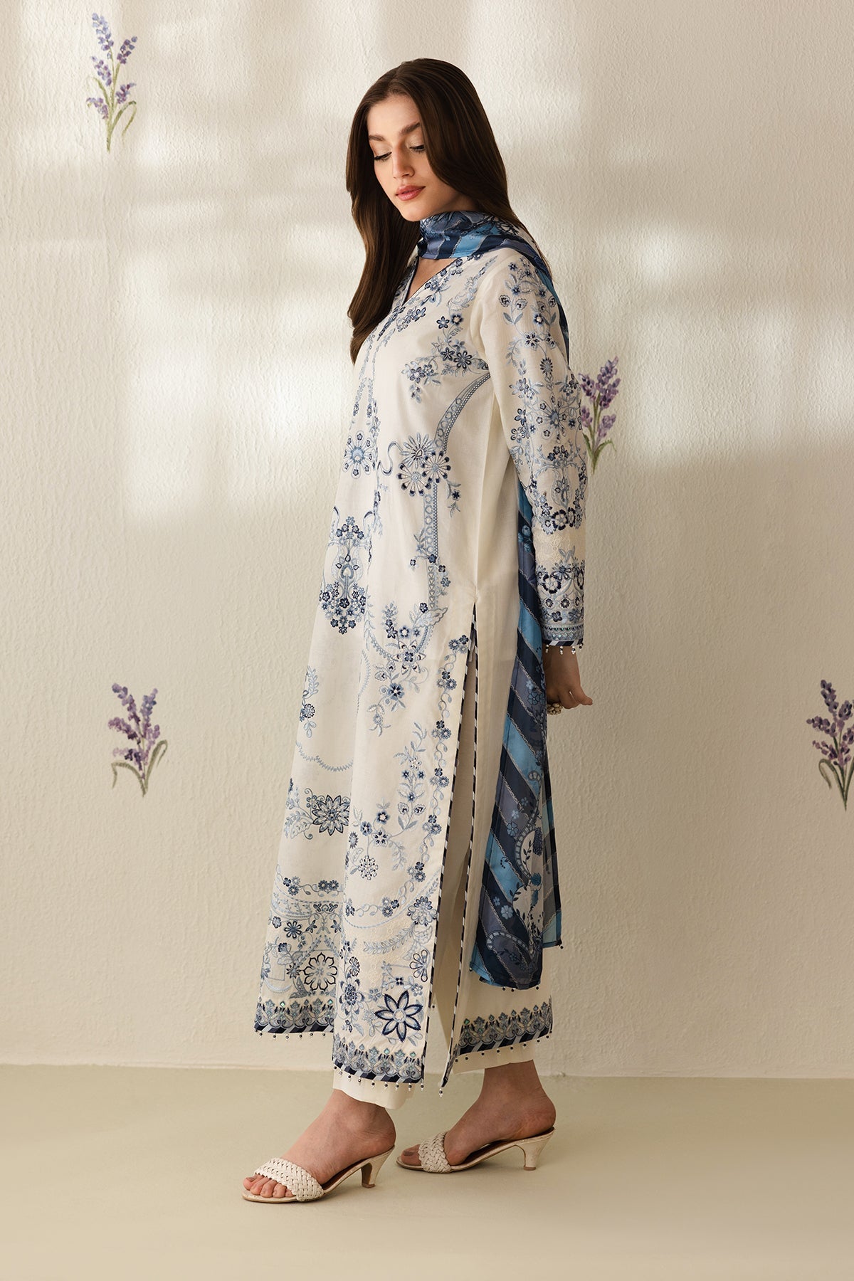 Baroque | Embroidered Lawn | SF-4423