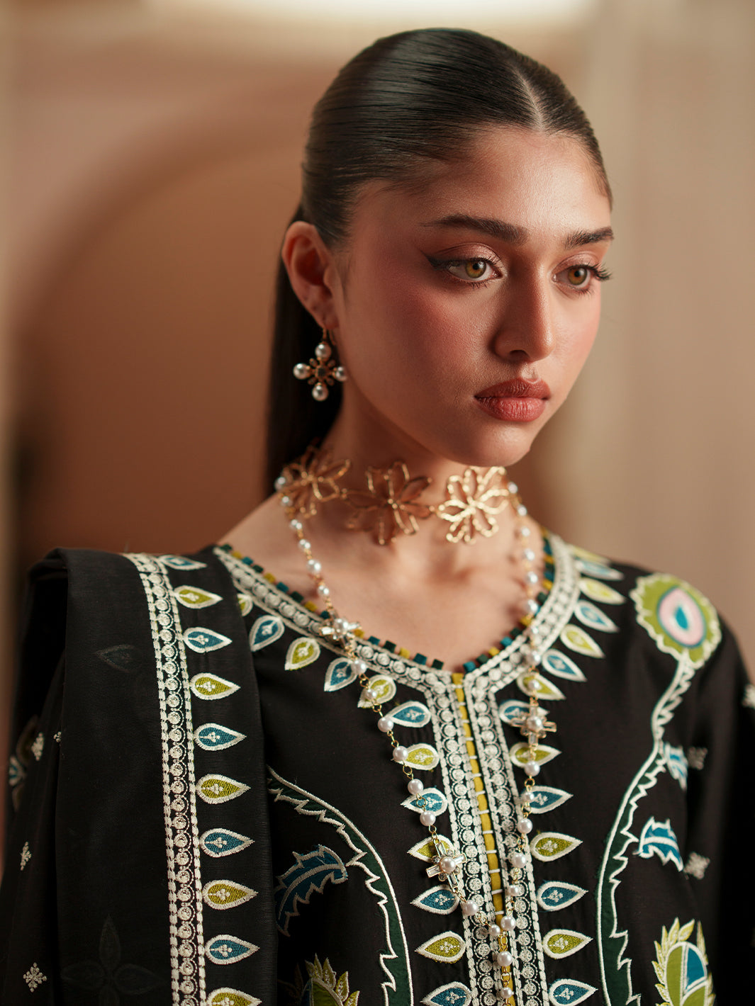 Bin Ilyas | Mashriq Luxury Lawn 26 | D-118-B