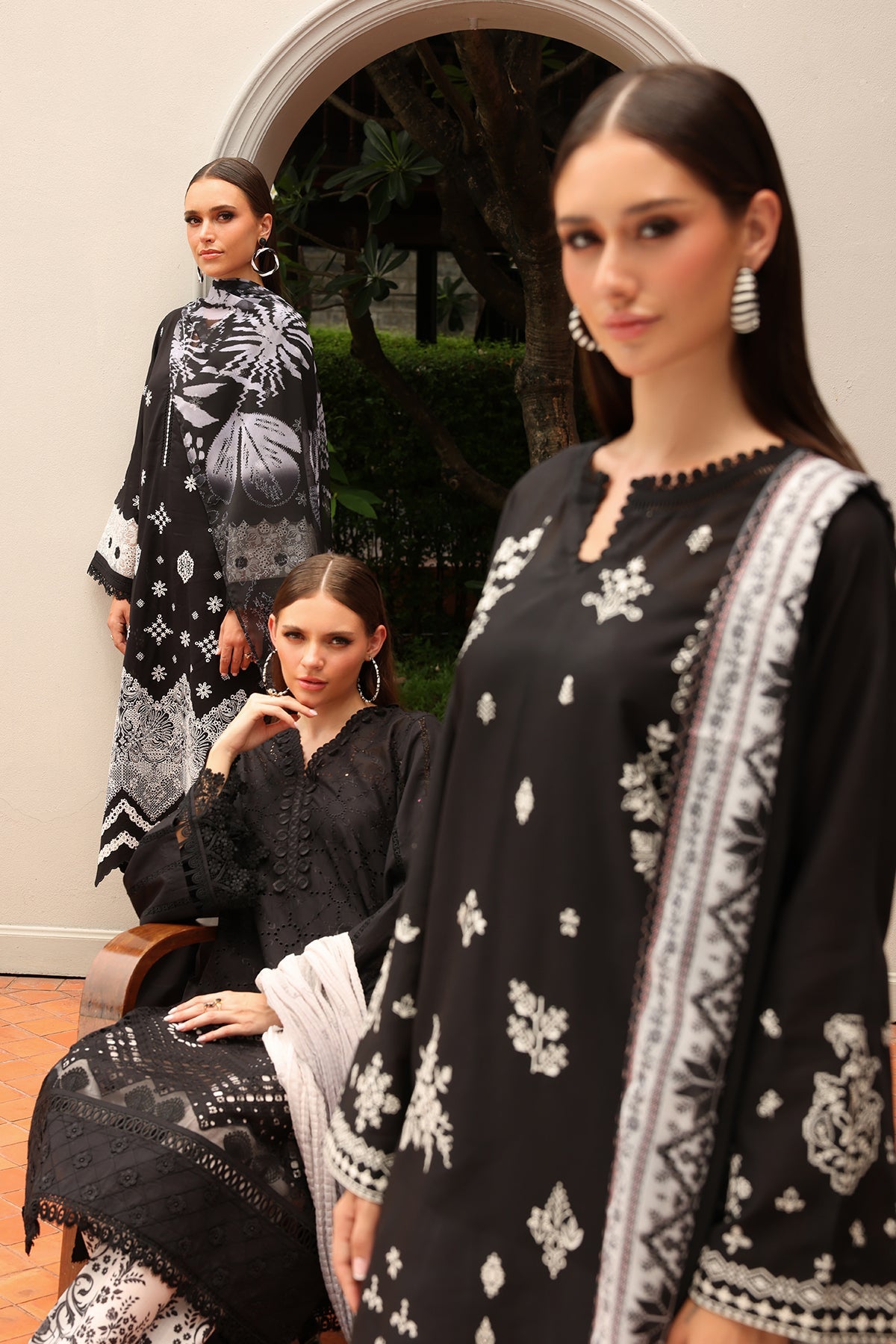 Baroque | Embroidered Lawn | SF-4194