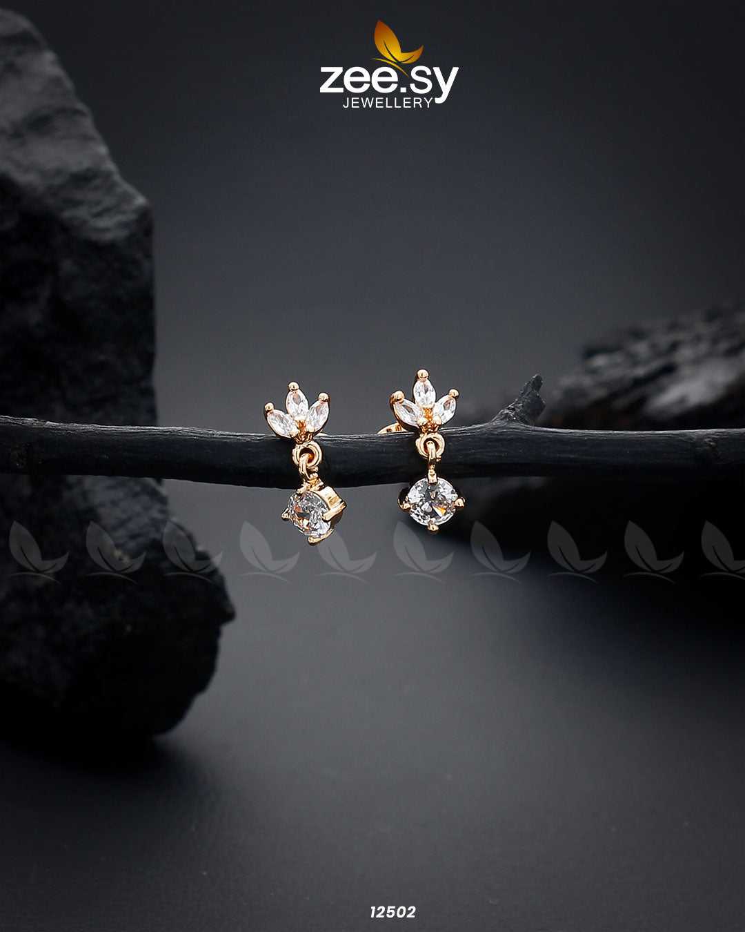 Tiny Leaf Earrings - Libasekhas