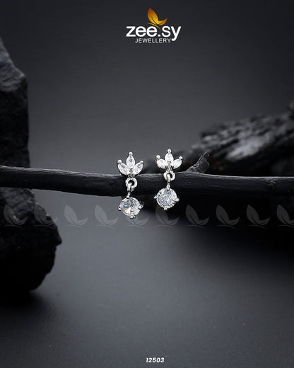 Tiny Leaf Earrings - Libasekhas