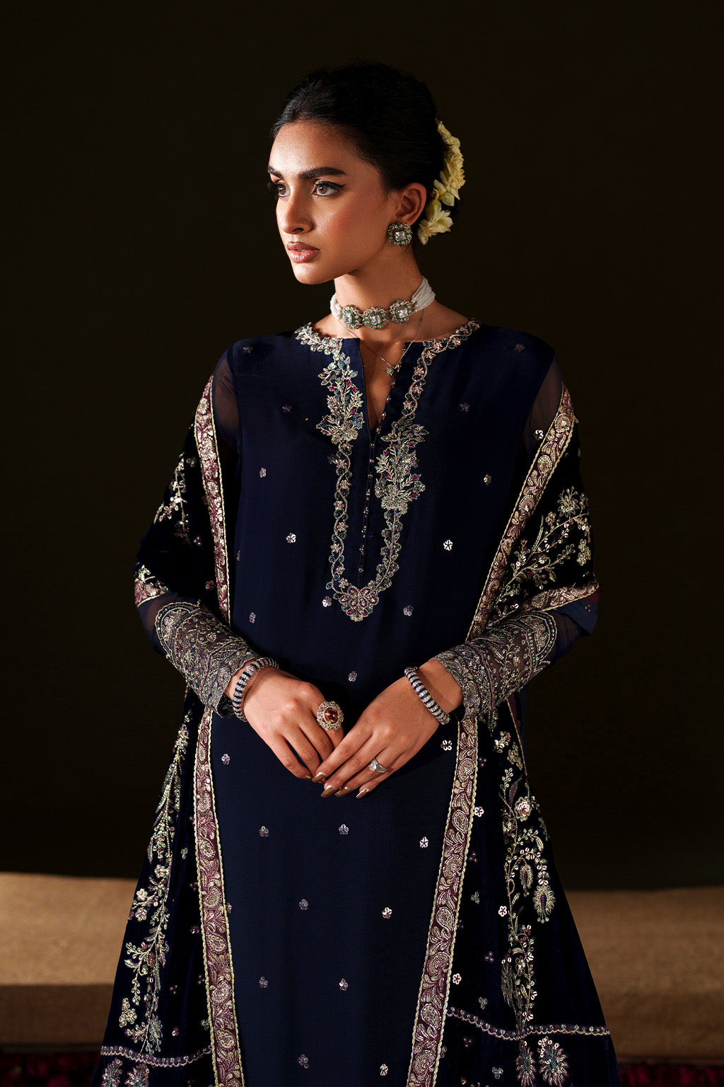 Iznik | Velvet 25 | IV-76 Embroidered Velvet