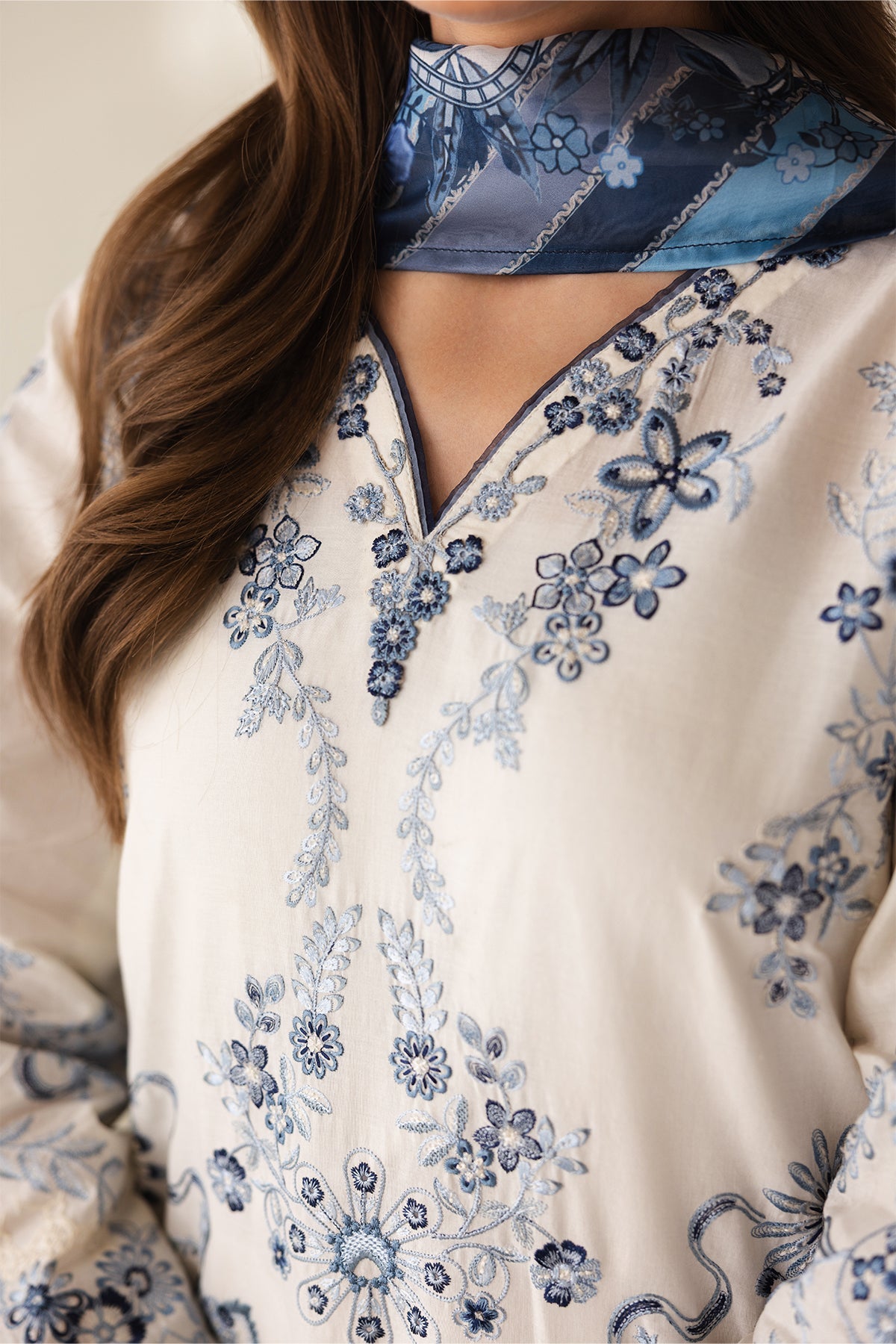 Baroque | Embroidered Lawn | SF-4423