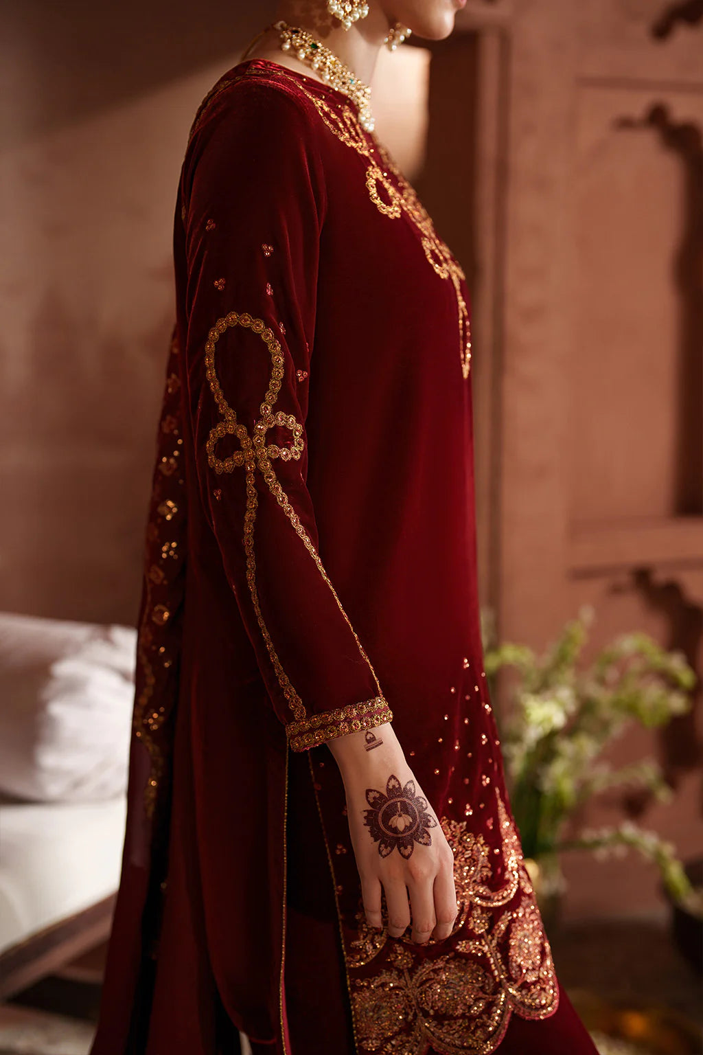 IZNIK | Raagni Velvet Formals | IV-58 Embroidered Velvet