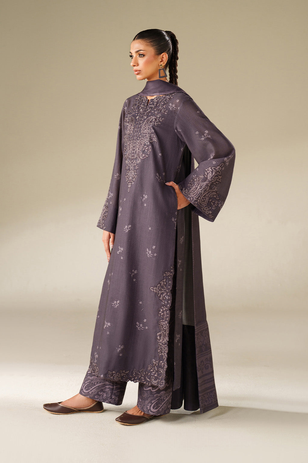 Iznik | Winter Chapter 25 | UE-558 Printed Khaddar