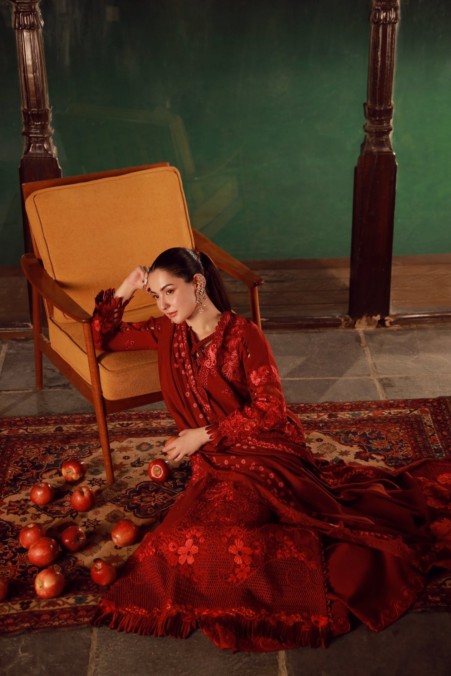 Maryam Hussain | Winter Shawl 25 | Riya