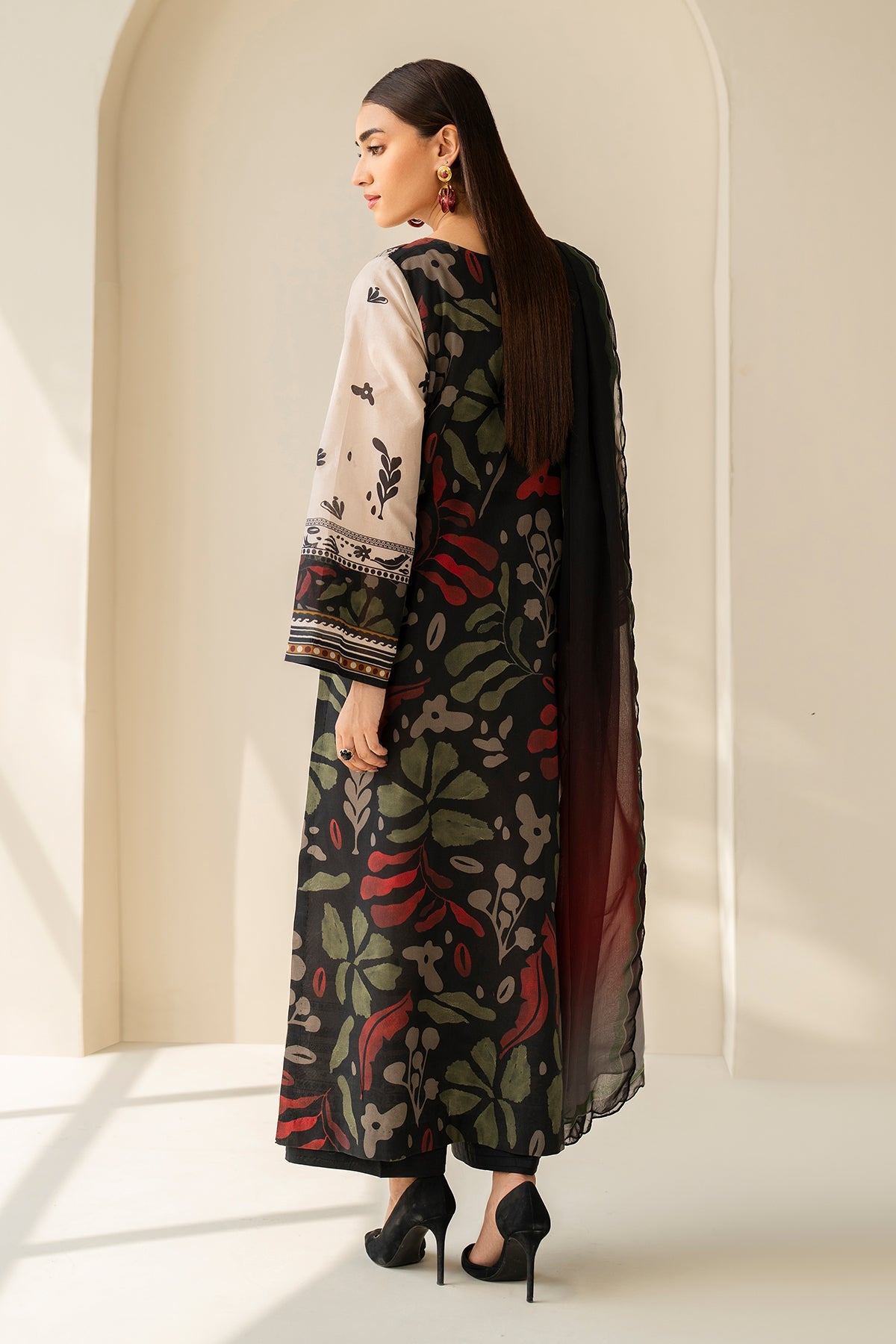 Baroque | Embroidered Lawn | SF-4199
