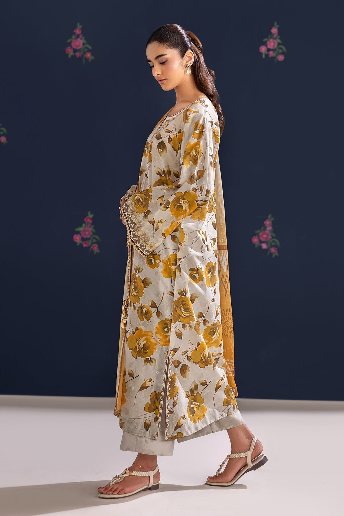 Baroque | Embroidered Lawn | SF-4462