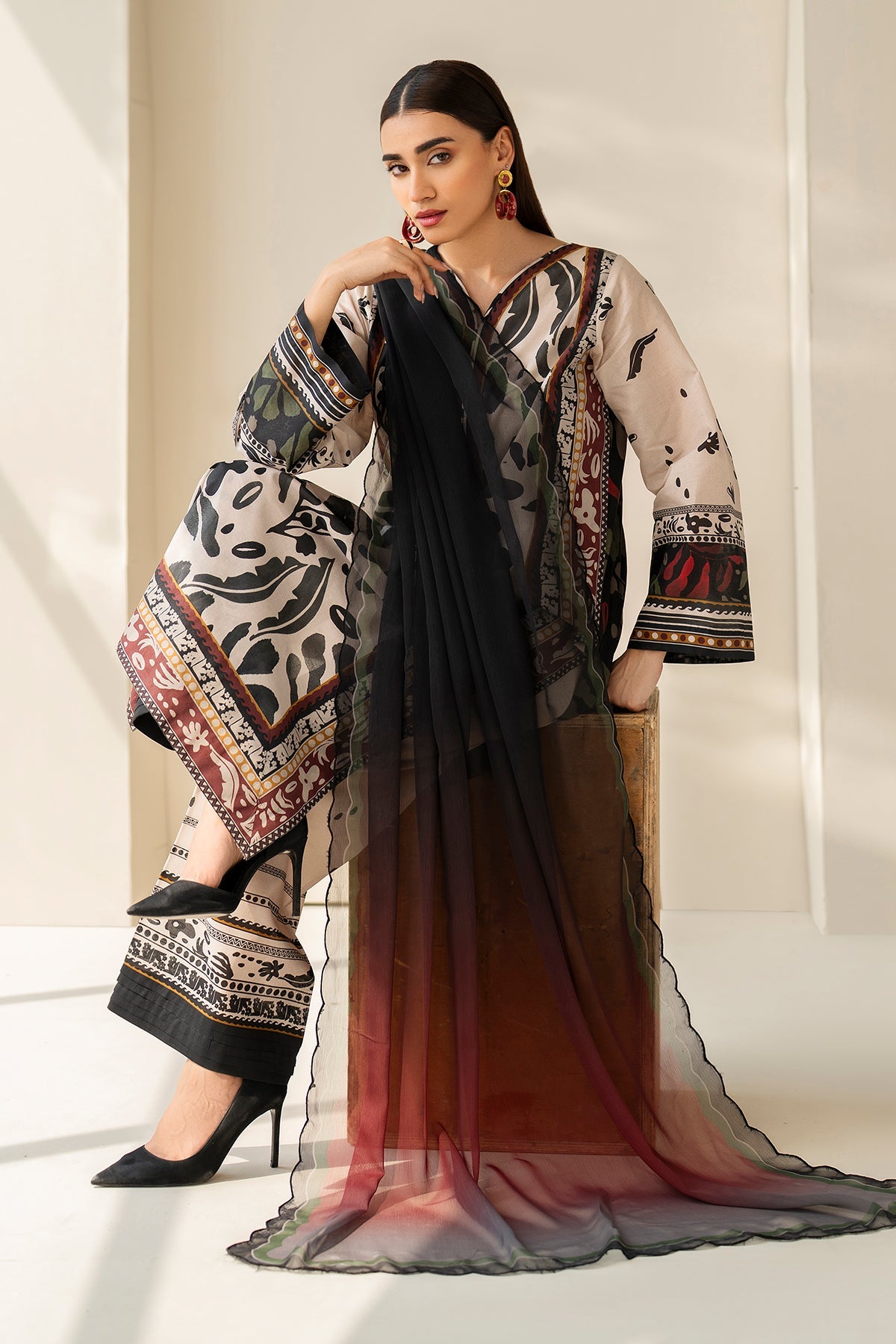 Baroque | Embroidered Lawn | SF-4199