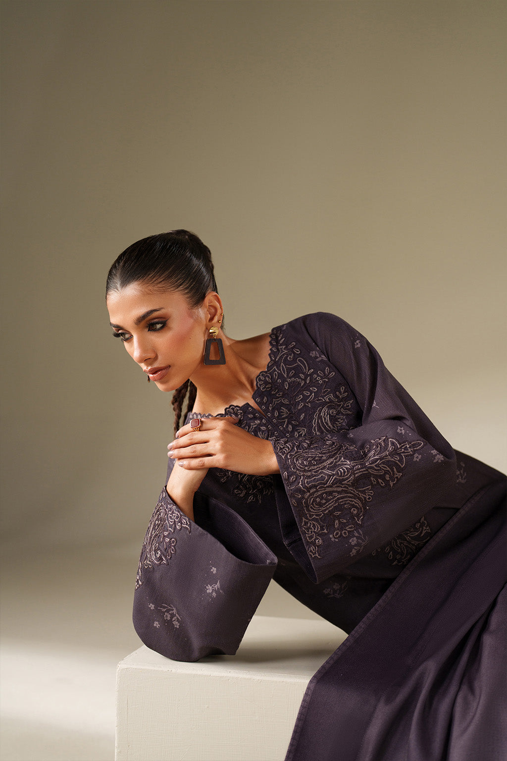 Iznik | Winter Chapter 25 | UE-558 Printed Khaddar