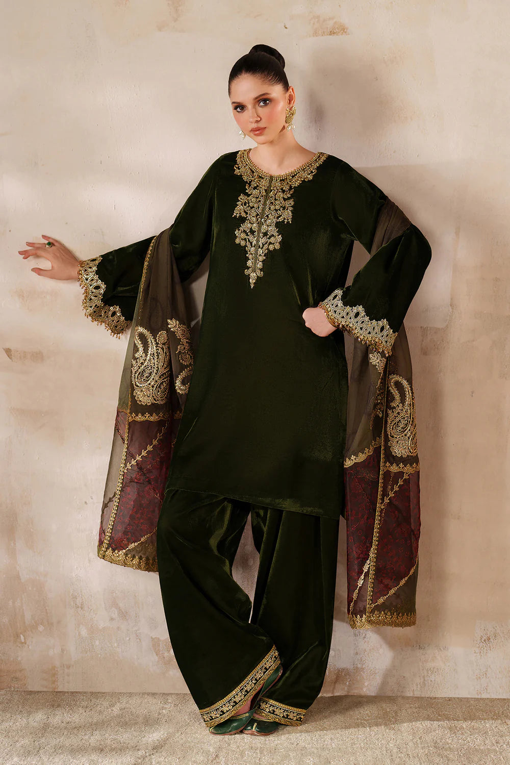 Baroque | EMBROIDERED VELVET | PR-1210