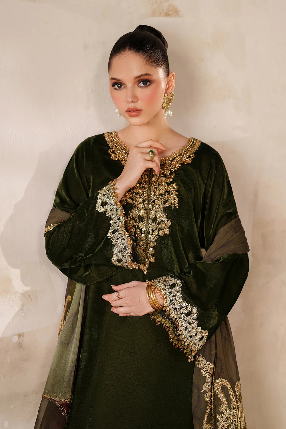 Baroque | EMBROIDERED VELVET | PR-1210