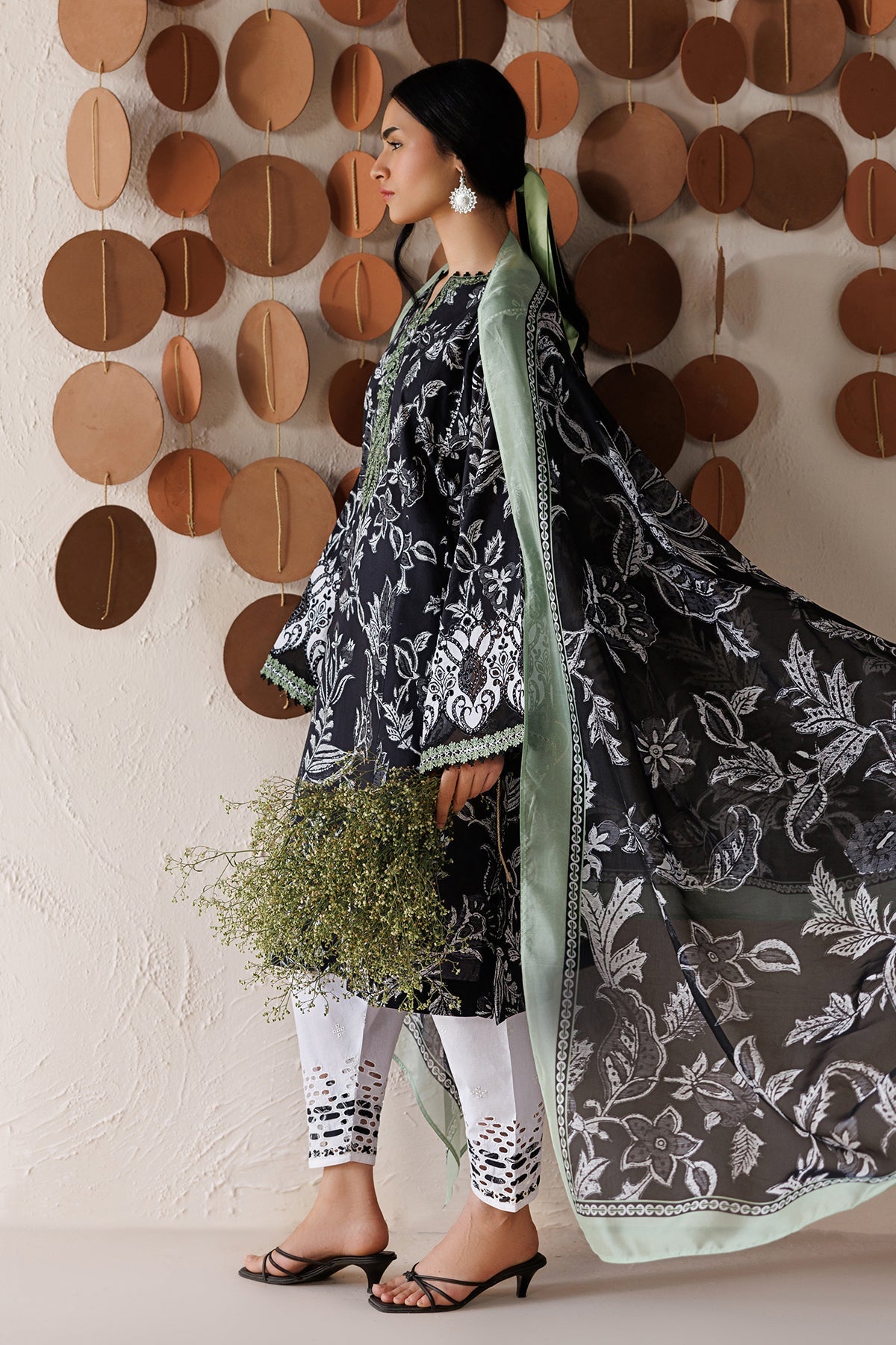 Baroque | Embroidered Lawn | SF-4515