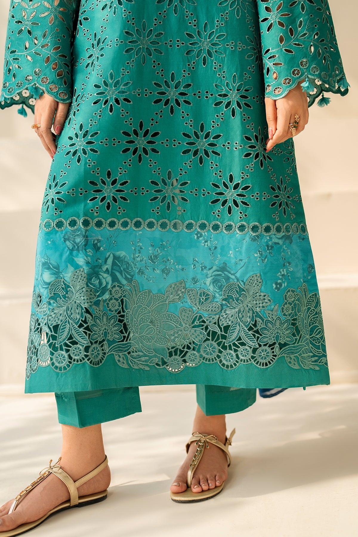 Baroque | Embroidered Lawn | SF-4275