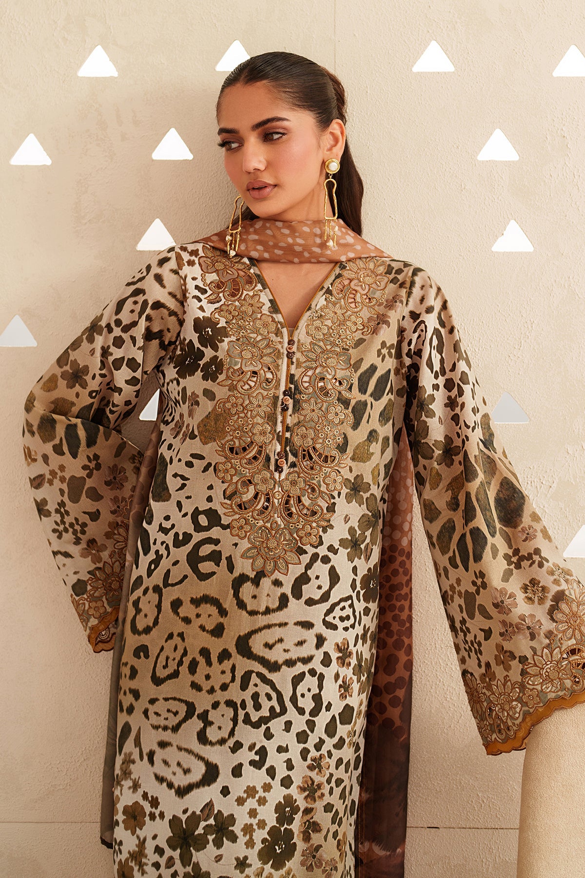 Baroque | Embroidered Lawn | SF-4408
