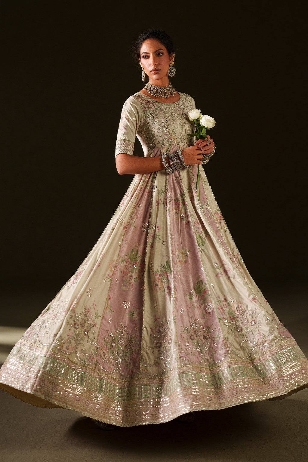 Iznik | Velvet 25 | IV-77 Embroidered Velvet