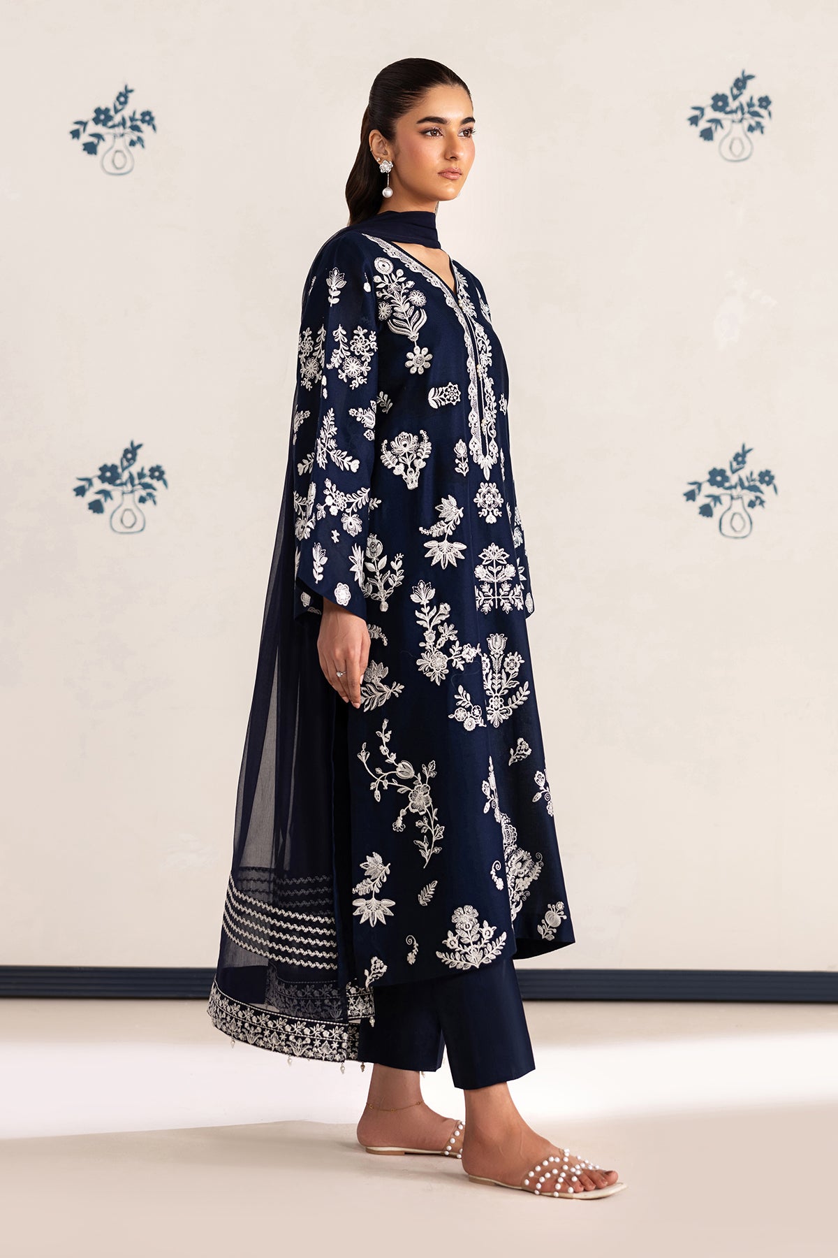 Baroque | Embroidered Lawn | SF-4464