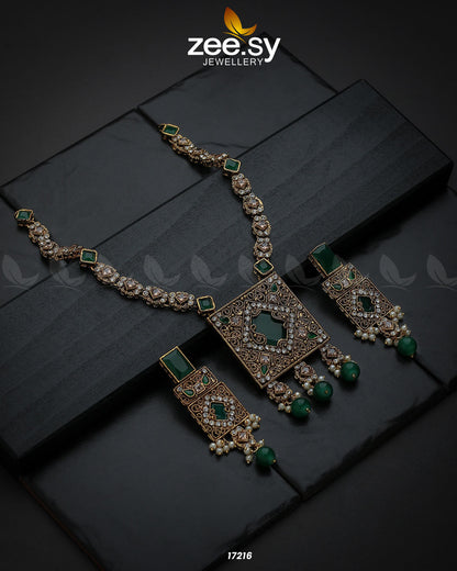 Captivating Crystals Necklace - Libasekhas