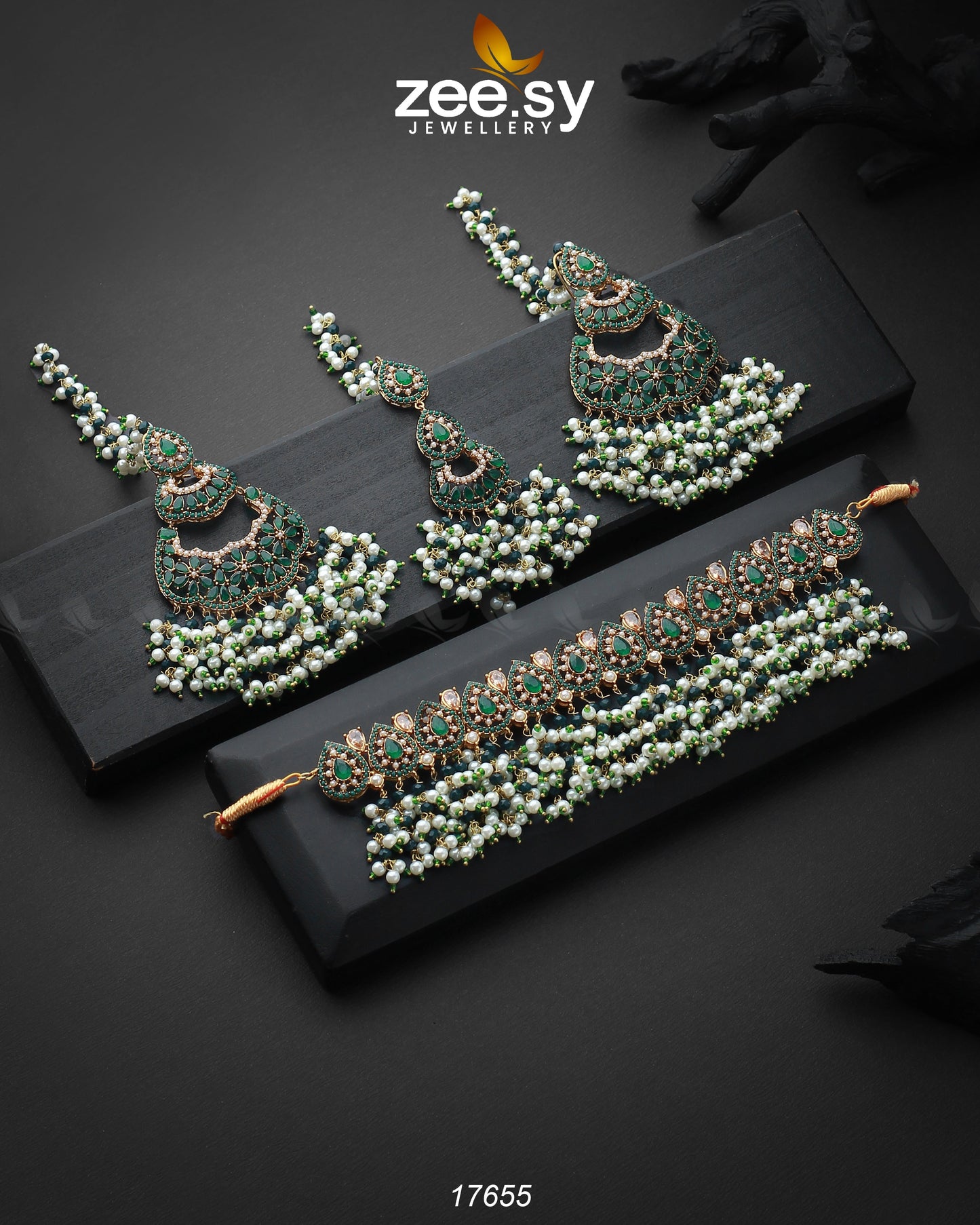 Amaira Chokar Necklace Set - Libasekhas