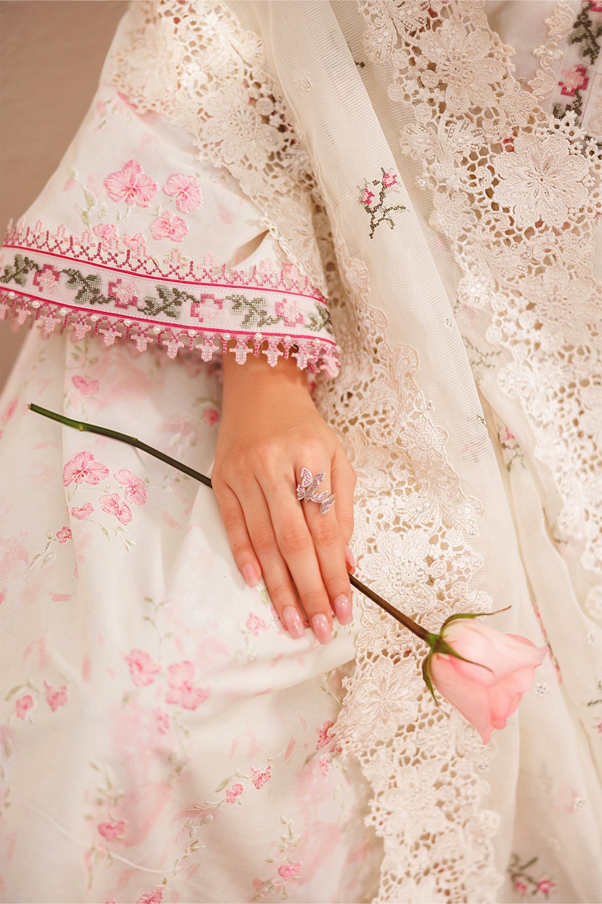 Baroque | Embroidered Lawn | SF-4392