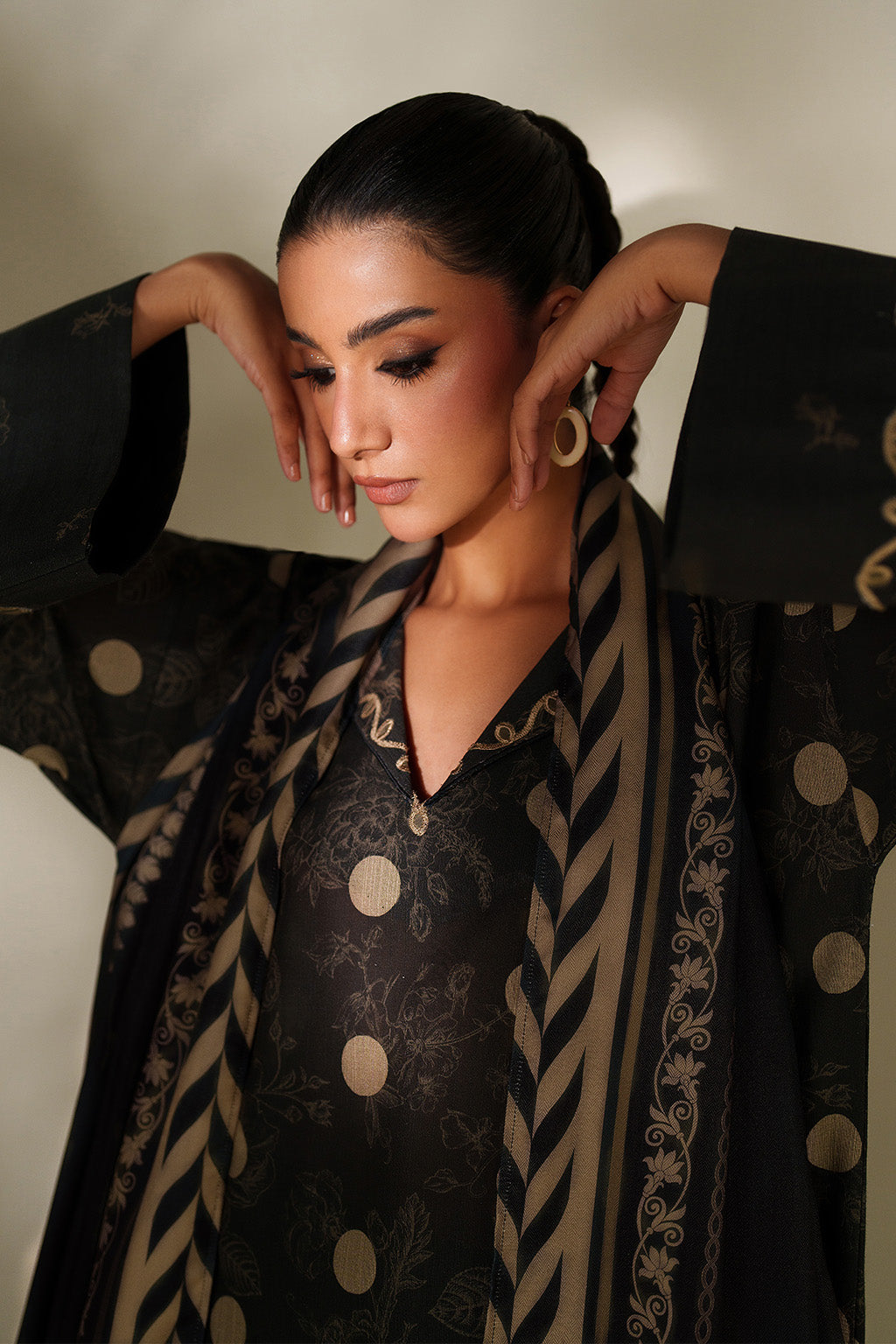 Iznik | Winter Chapter 25 | UE-571 Printed Khaddar