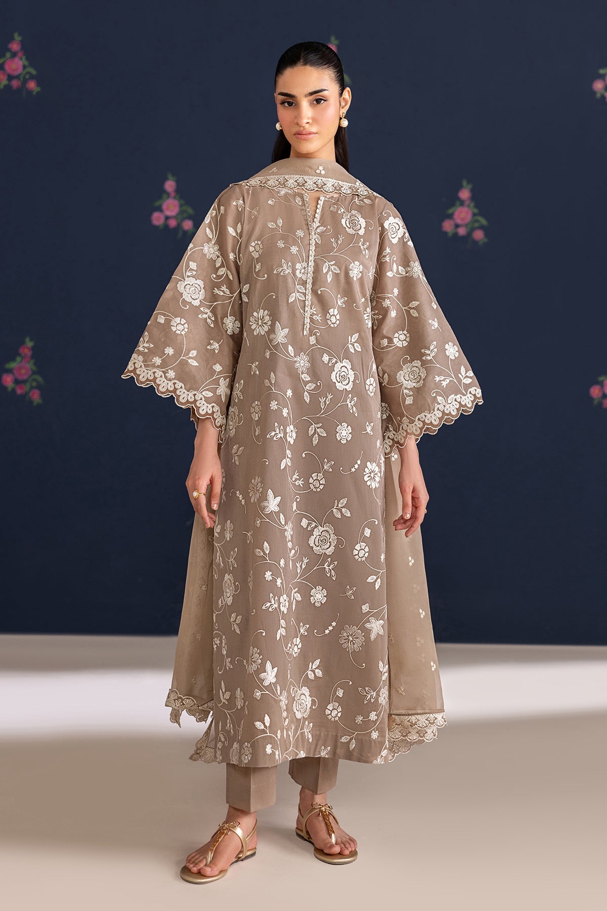 Baroque | Embroidered Lawn | SF-4467