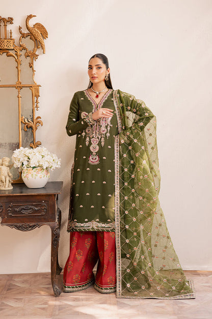 Emaan Adeel I Suave Luxury Formals I ORAYA