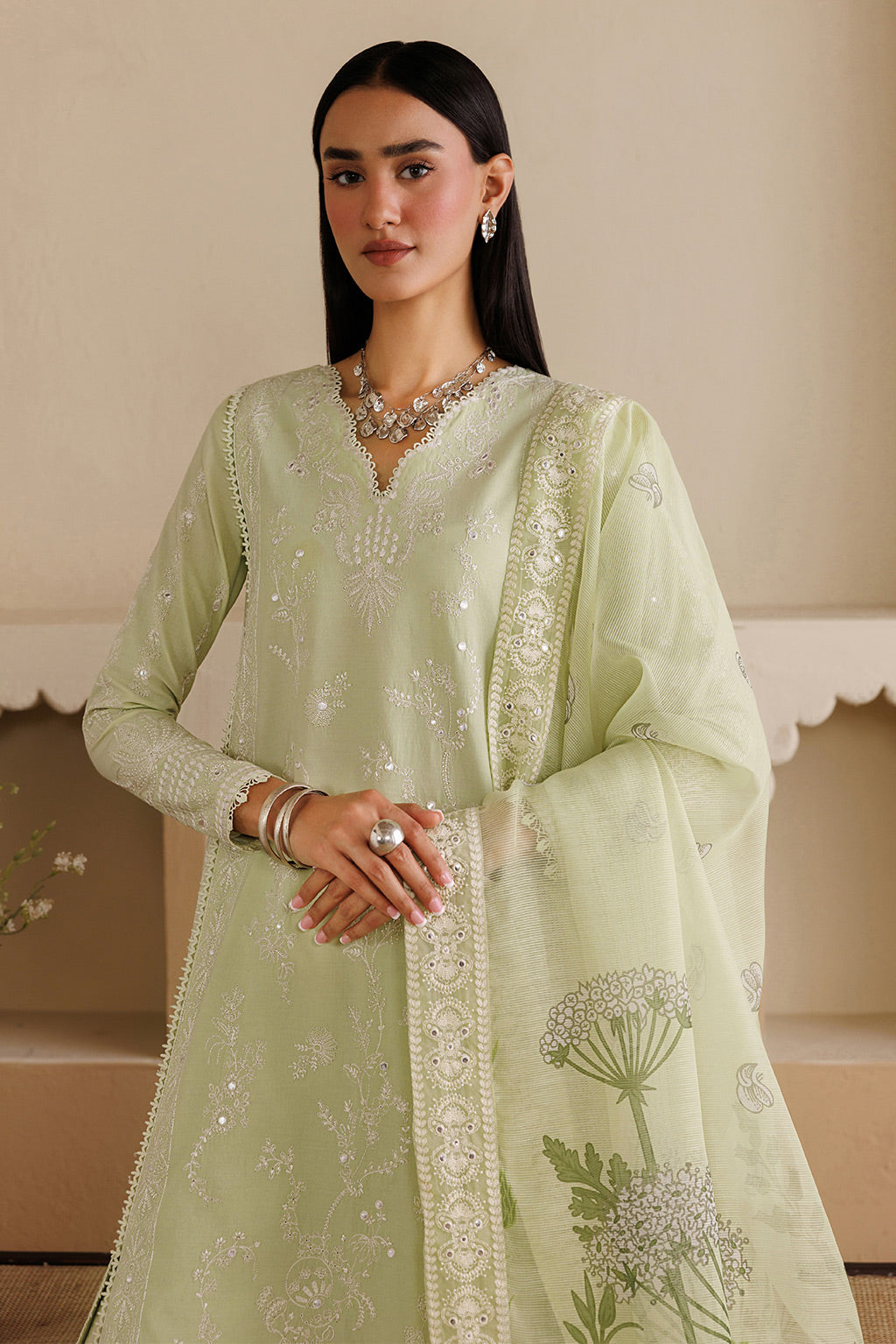 Emaan Adeel | Viva Pret | TENORA - P0124